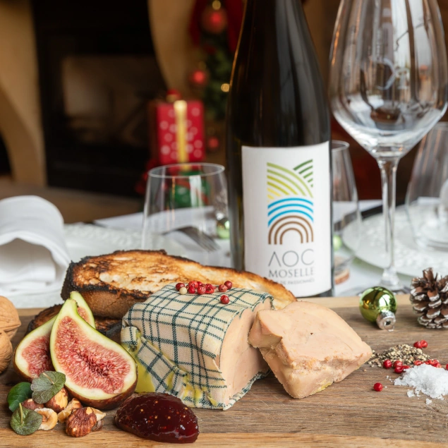 Foie gras accompagné d’un vin blanc tendre AOC Moselle