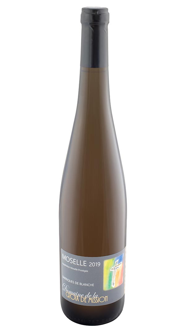 Domaine-Croix-Mission-Barriques-Blanche.jpg